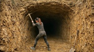 Два месяца строительства подземного убежища и выживание в одиночку в дикой местности. Бушкрафт