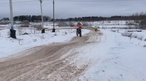 Школа мотокросса ZRT Тренировка прыжков и поворотов