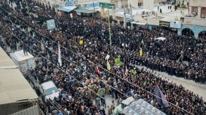 Похороны 171 школьниц убитых в результате удара США и Израиля прошли в Иране