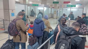 Ракетные обстрелы в Иране: Люди спешно покидают страну через границу с Азербайджаном