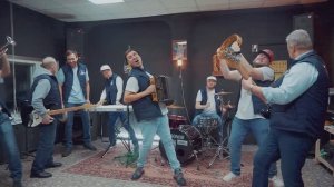 Пересматриваем клип 2023-го и улыбаемся