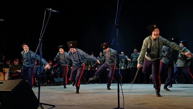 Ансамбль песни и пляски имени Квасова.