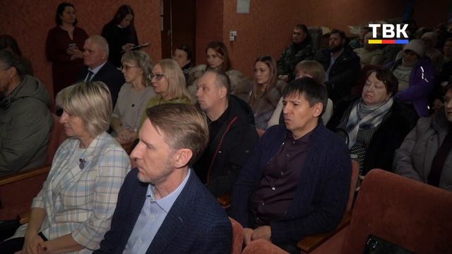 «Дорогу разбить никому не позволим!» Ю. Саблин ответил на вопросы жителей Морозовского сельсовета