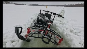 Вот блин и встрял в наледи. Четвером копали, тянули снегоходом.