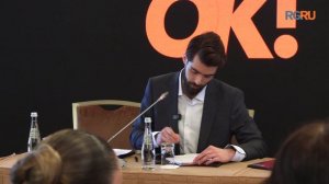 Турецкий актер Бурак Озчивит ответил на вопросы журналистов по случаю премьеры моноспектакля