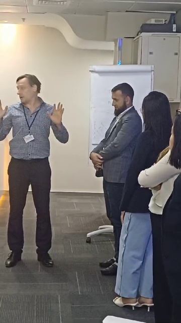 Я веду тренинг на английском языке для пакистанцев (январь 2022г), ОАЭ