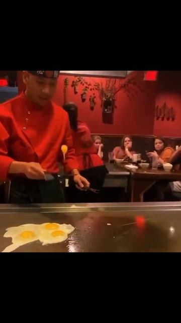 Уникальность!!!  #яичница #яйца #ловкий #шустрый #кухня #обед #завтрак #цель #ужин #повар #ресторан