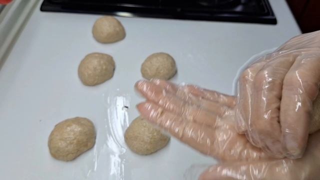 Готовлю постные пирожки из цельнозерновой муки с квашеной капустой.