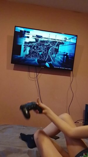 играю в гта 5