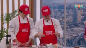 Сегодня в студии УТРО ТНТ готовим завтрак с китайскими поварами - салат из редьки