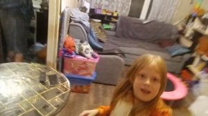 хожу по комнате и снимаю