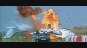 Случайный шпион: Бак останавливает самолёт главного злодея