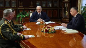 Жестко контролировать подготовку военнослужащих поручил Александр Лукашенко Совету безопасности