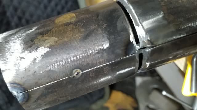 Тиг сварка, неповоротная катушка, вертикальный сварочный шов...