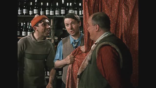 Хитроумный аппарат. Фрагменты из фильма "Самогонщики". 1962 г.