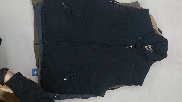 Жилетки (безрукавки)