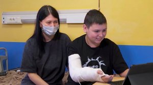 Впервые в России ребенку с нарушением функции руки вживили инновационный титановый имплант