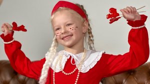 Мила Васильева на фотосессии