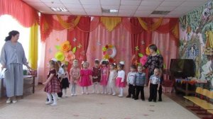 Песня: "Очень любим мамочку" младшая группа