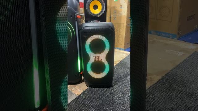 JBL Partybox 320 и ее друзья