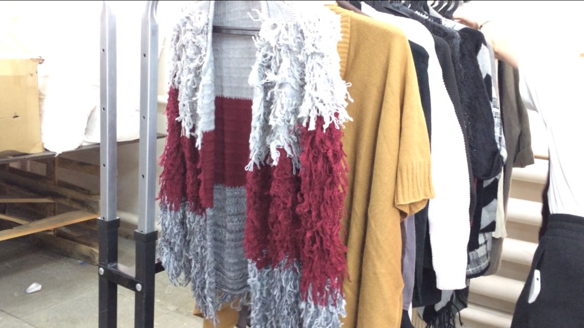 ст7725к. Кардиганы крем