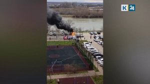 Автомобиль сгорел на парковке возле дома на Гидрострое Краснодаре