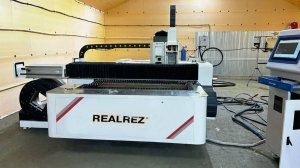 Оптоволоконный лазерный станок для резки труб и металла REALREZ OFL-P 3000 вт BOCI