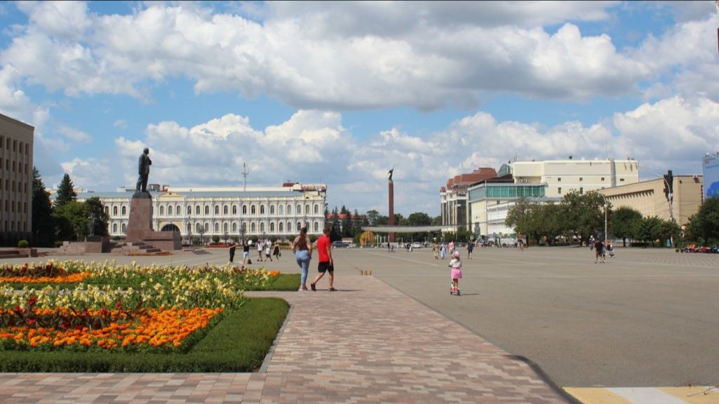 На площади Ленина в Ставрополе появится новая аллея смотреть онлайн