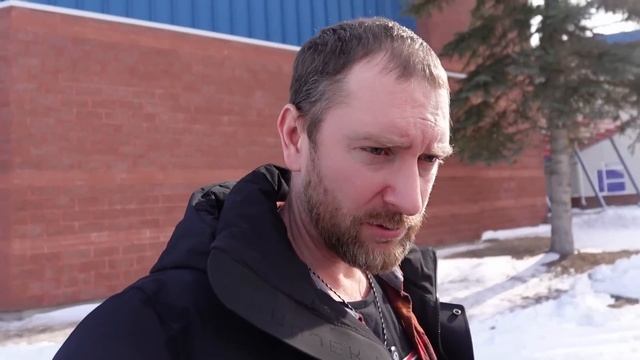 ШТРАФ ЗА СНЕГ В КАНАДЕ! 🇨🇦❄️ Чистка в -28°C, Волейбол и Spill the Beans( (Happy Family in CANADA))