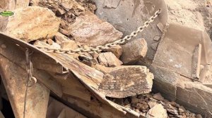 Строительство, дробление щебёнки