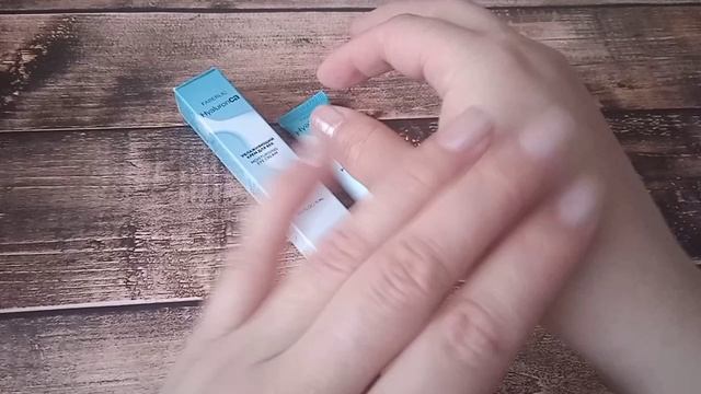 Уход за кожей вокруг глаз.