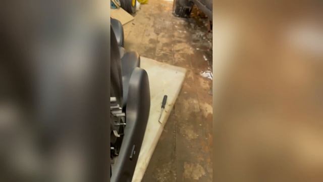 Замена подушки сиденья Toyota rav4 смотреть онлайн