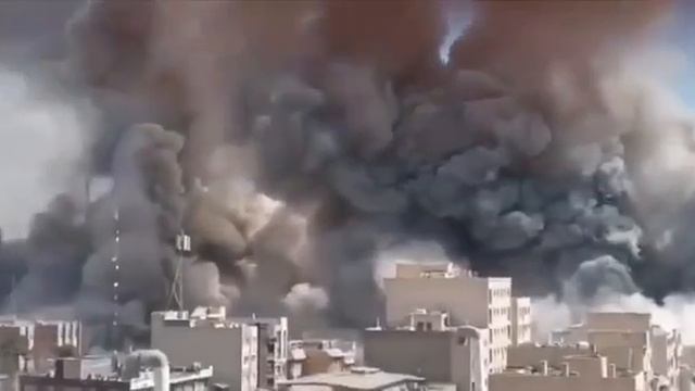 Израиль и США уничтожают жилые дома в Тегеране.