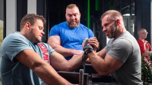 БОРЬБА ЦЫПЛЕНКОВ VS SCHOOLBOY. Поединок Дениса к возвращению