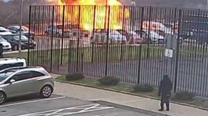 Момент взрыва автомобиля на Гидрострое в Краснодаре попал на видео