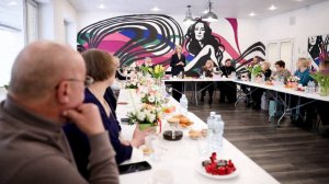 (12+) «Мы ощущаем поддержку»: жены и матери участников СВО о значимости встреч