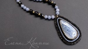 Кулон из кианита и обсидиана.