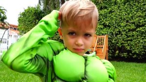 Влад играет в супергероев | Подборка видео для детей