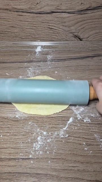 пирожки с луком и яйцом 
#пирожки #топ