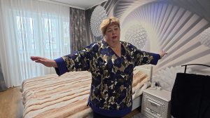 Сшила новую кофточку  и мне всё  нравится.