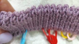 Классный способ набора петель для горловины или манжет.