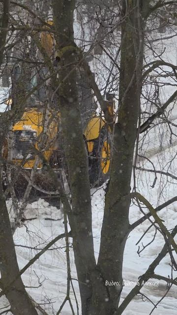 Снег идёт. снег идёт, значит скоро Новый Год!