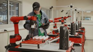 Как становятся инженером робототехники. Соревнования на роботах в Калуге