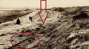 На Алтае, в горах, геологи обнаружили  железную дорогу вмурованную в скалу