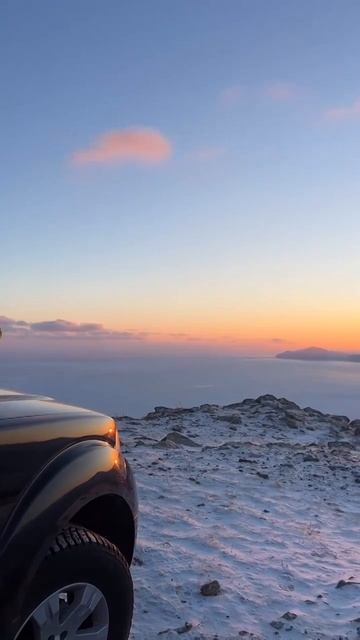 Закат на Байкале между небом и землей