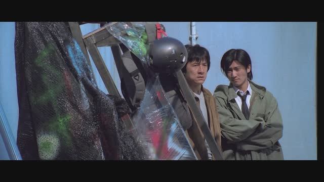 Новая полицейская история: Чен и Фрэнк ищут участников Банды Пятерых на крыше