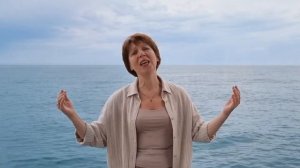 Красивейшая песня ! До мурашек!