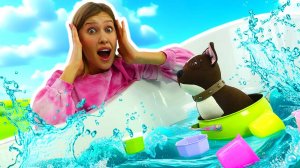 ШОКОЛАДКА УПЛЫЛА В КАСТРЮЛЕ! 🍫🚢 Маша варит ИГРУШЕЧНЫЙ КОМПОТ! 🍎😄 | Игры в готовку для детей