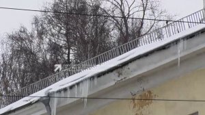 В Златоусте крыши многоквартирных домов проверили на предмет скопления снега