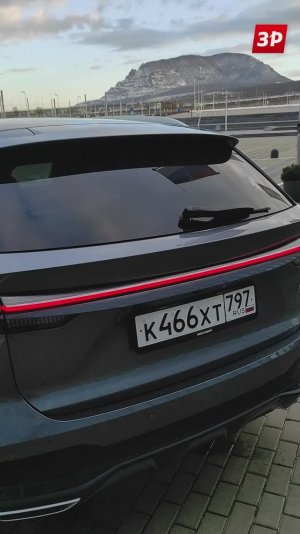 У нового Москвича М70 – большой багажник! #зарулем #москвич #shorts